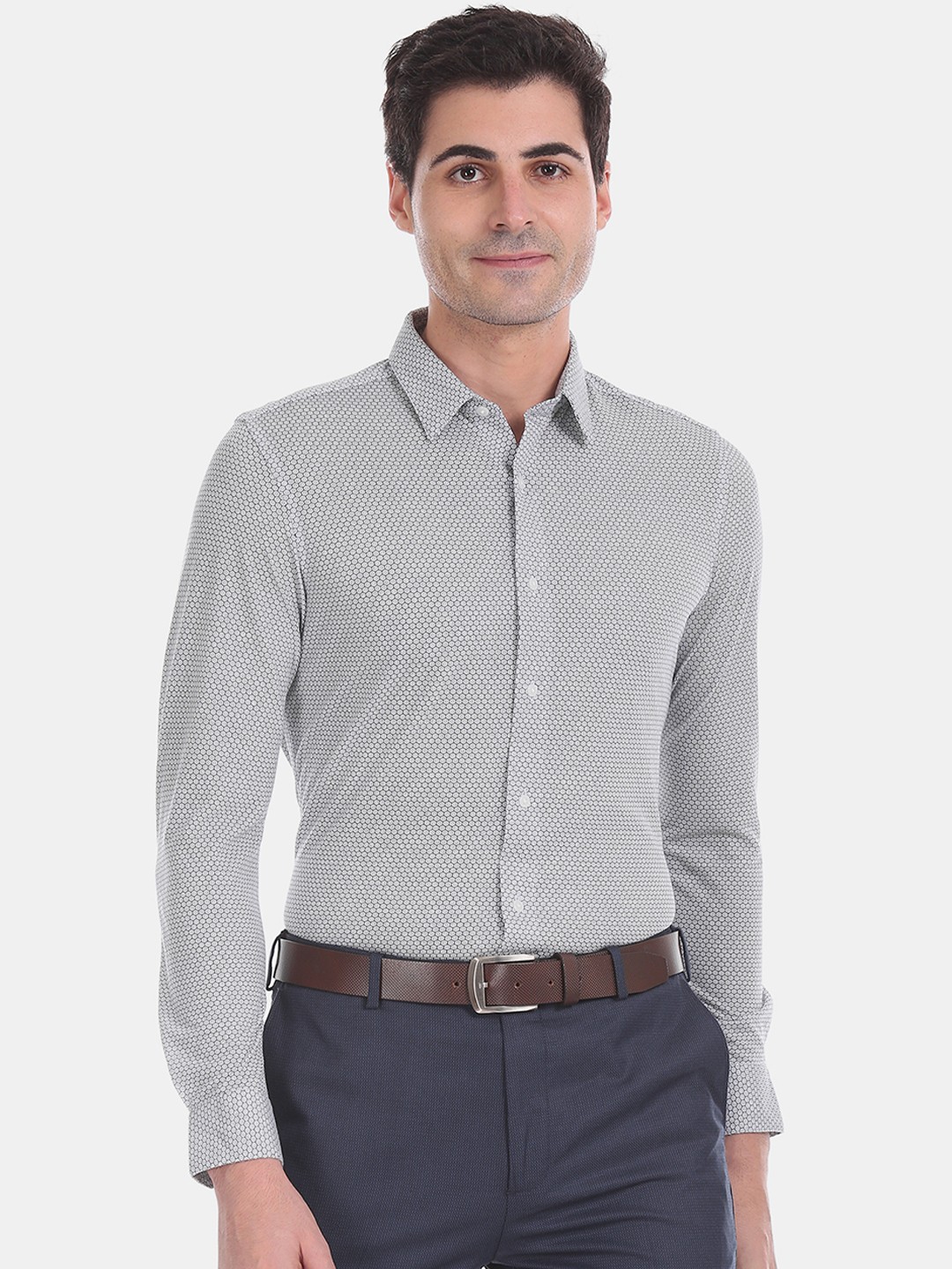 

Arrow Men White & Navy Blue Slim Fit Printed Formal Shirt