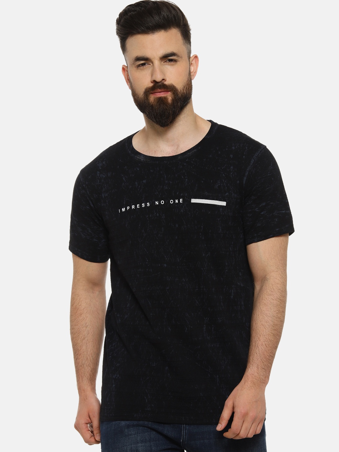 

Campus Sutra Men Black Solid Round Neck Pure Cotton T-shirt