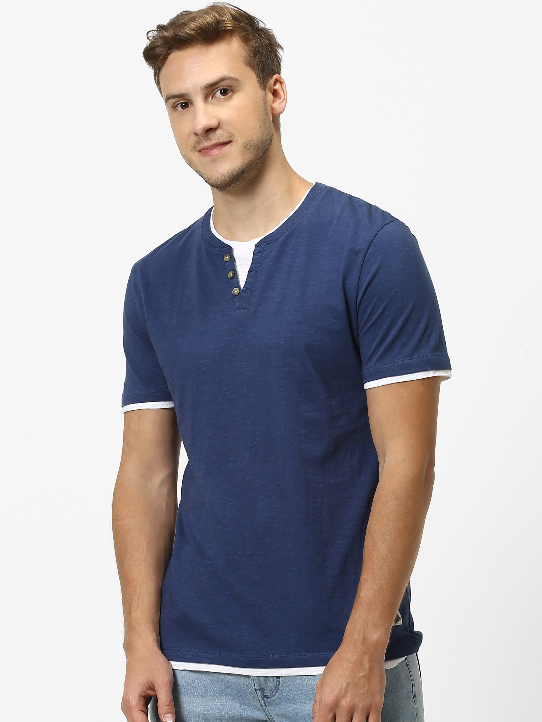 

Celio Men Navy Blue & White Colourblocked Mandarin Collar T-shirt