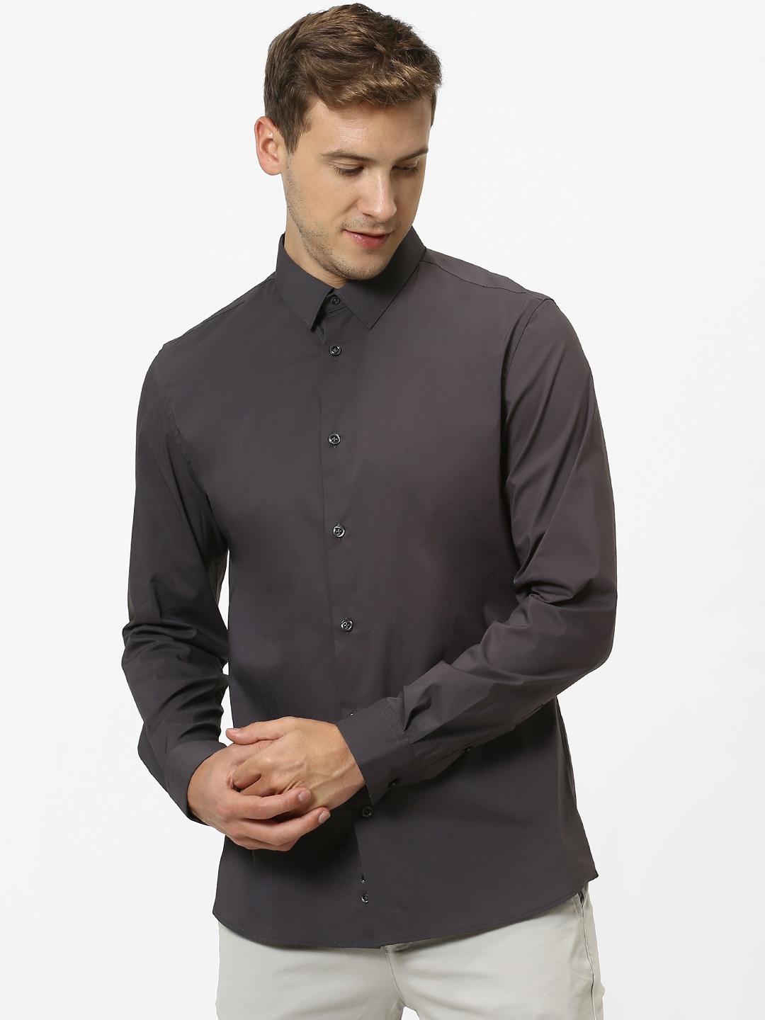 

Celio Men Charcoal Grey Slim Fit Solid Casual Shirt