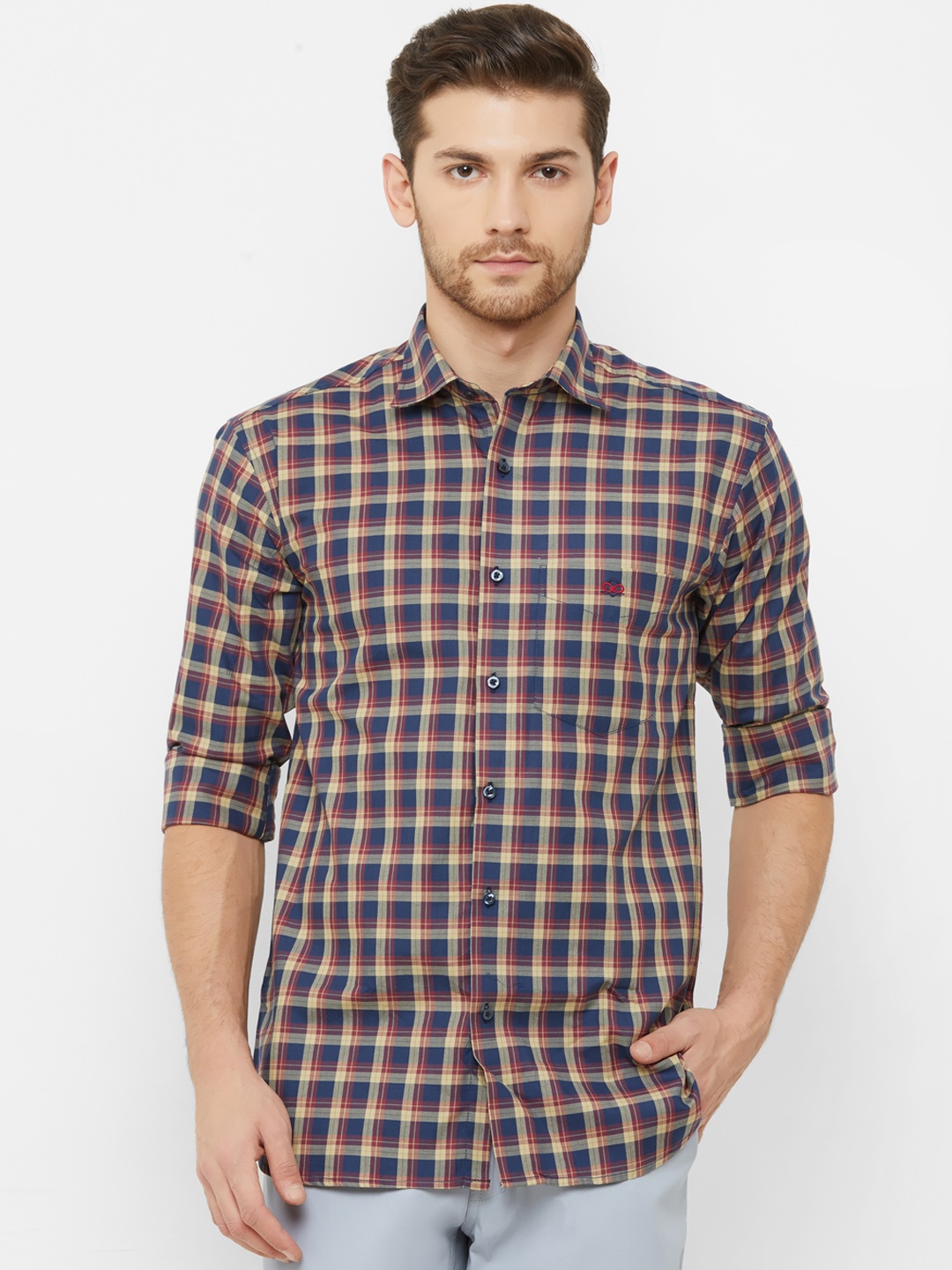

Donzell Men Blue & Beige Regular Fit Checked Casual Shirt