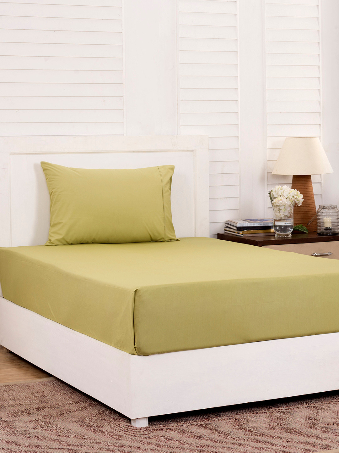 

MASPAR Green Solid 200 TC Cotton 1 Single Bedsheet with 1 Pillow Covers