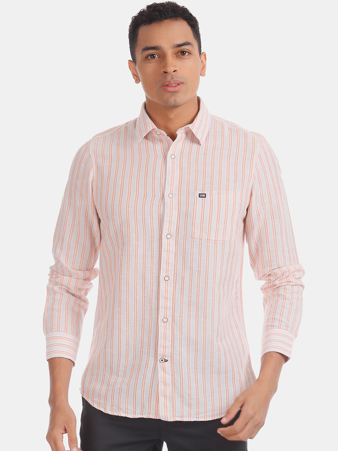 

Arrow Sport Men Beige & Peach-Coloured Slim Fit Striped Casual Shirt