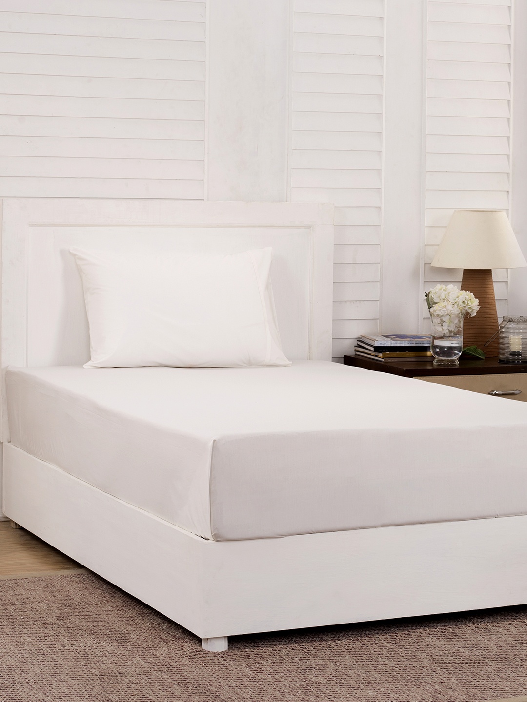 

MASPAR White Solid 200 TC Cotton 1 Single Bedsheet with 1 Pillow Covers