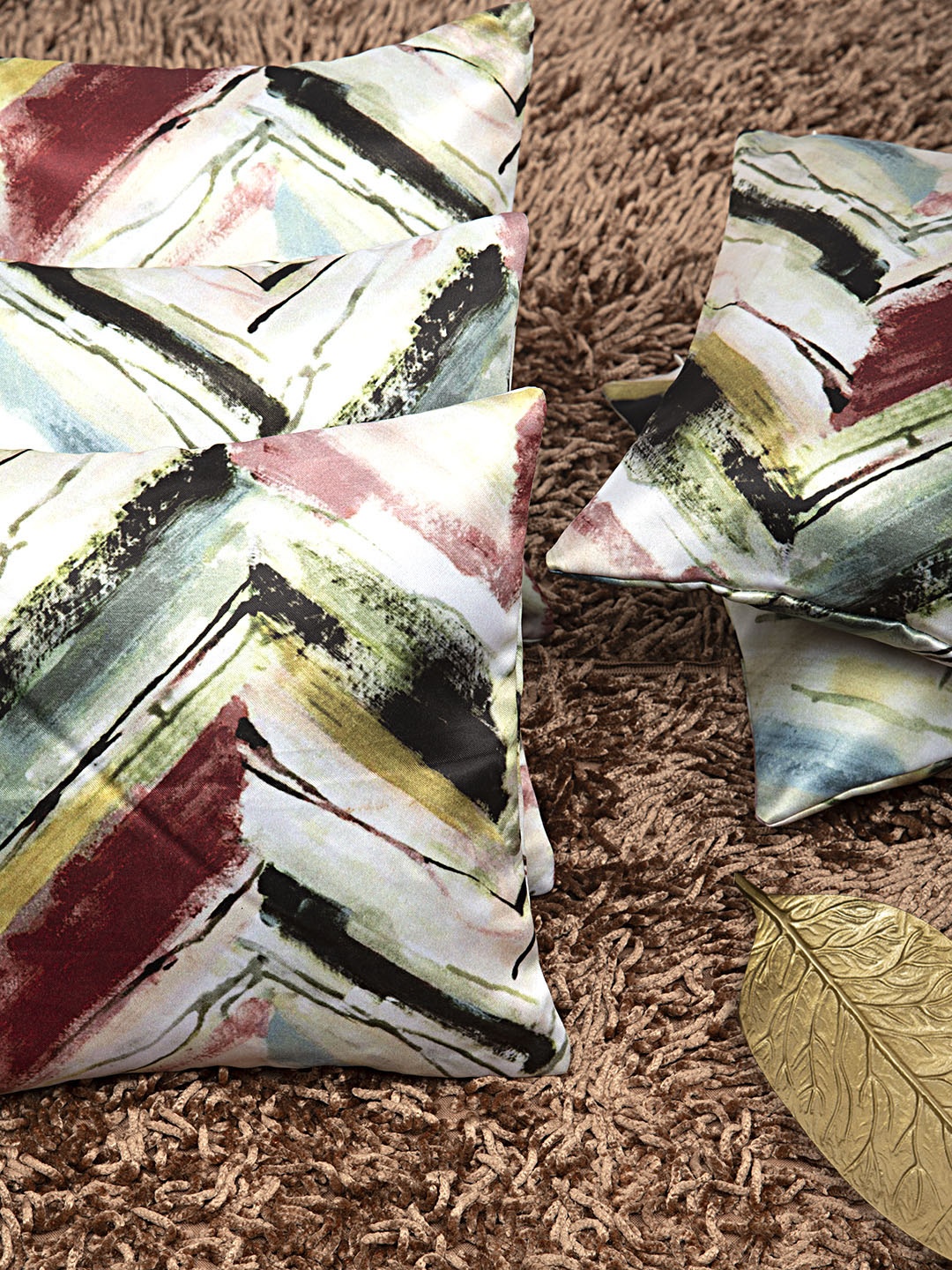 

HOUZZCODE Off-White & Green Set of 5 Abstract Square Cushion Covers