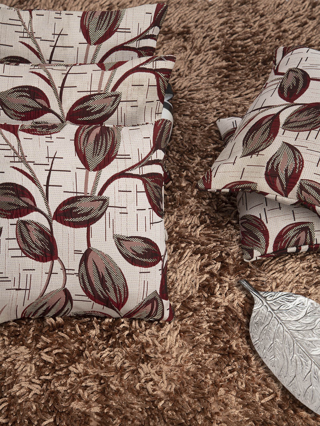 

HOUZZCODE Maroon & Off-White Set of 5 Floral Square Cushion Covers