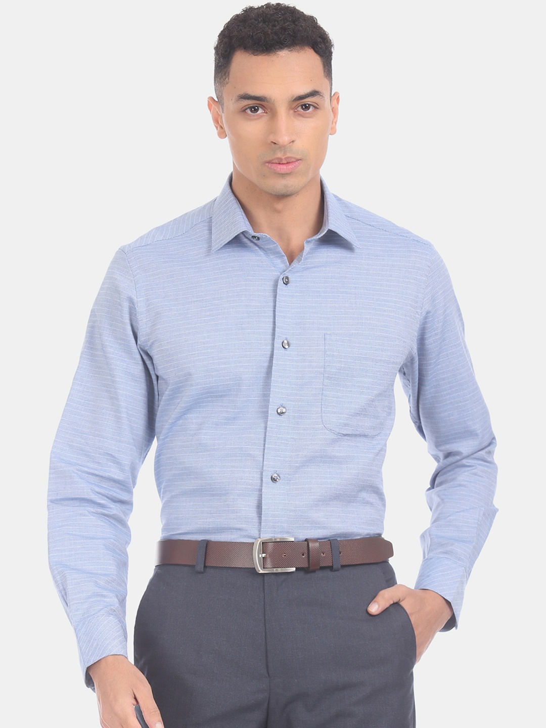 

Arrow Men Blue & White Regular Fit Striped Formal Shirt