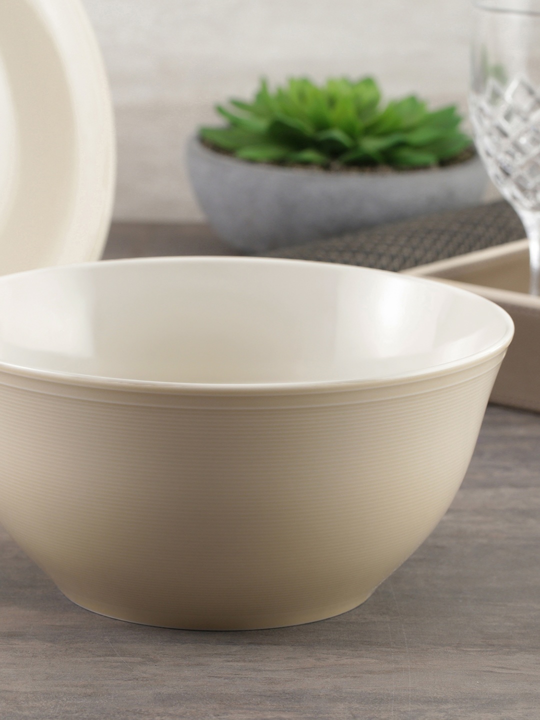 

Pure Home and Living Beige Solid Ceramic Rhythm Serving Bowl