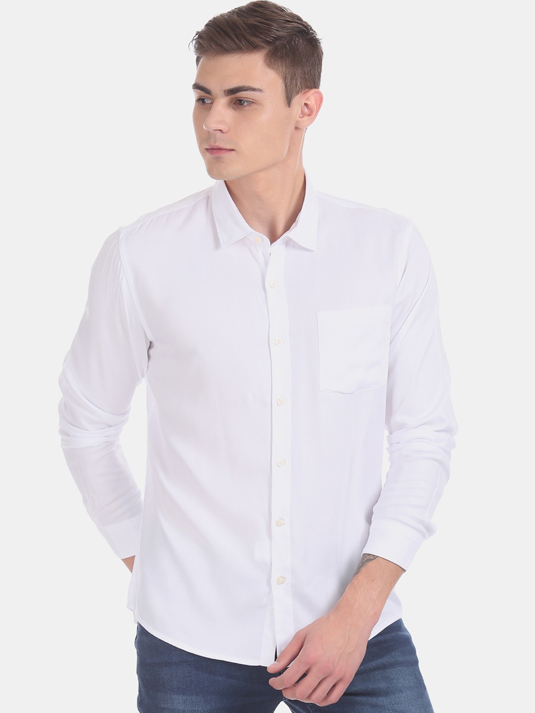 

Ruggers Men White Regular Fit Solid Casual Shirt