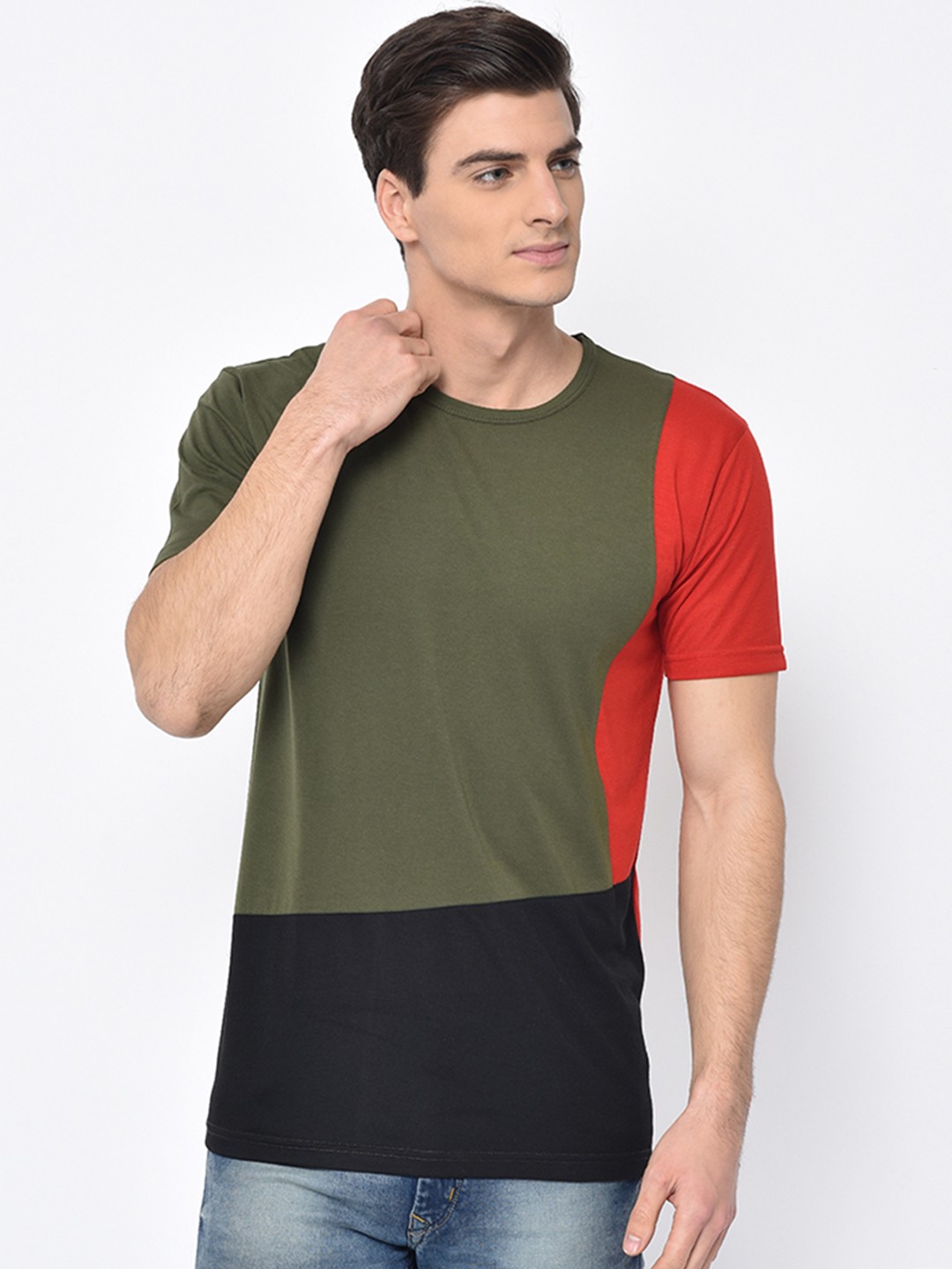 

MACK JONNEY Men Olive Green & Red Colourblocked Round Neck T-shirt