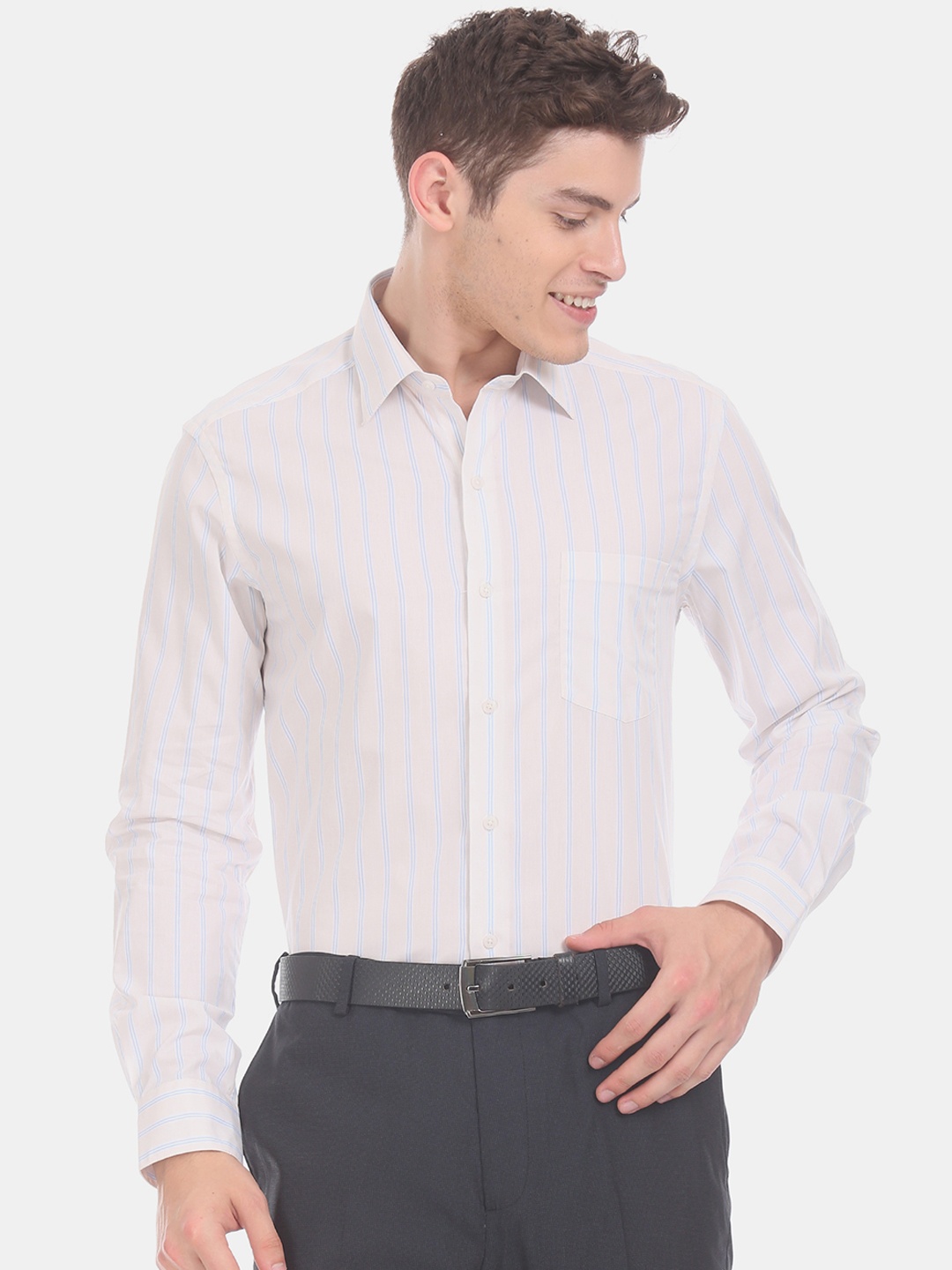 

Arrow Men Cream-Coloured & Blue Slim Fit Striped Formal Shirt