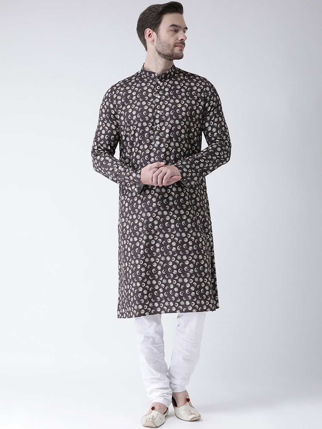 

DEYANN Men Black & White Printed Kurta with Churidar