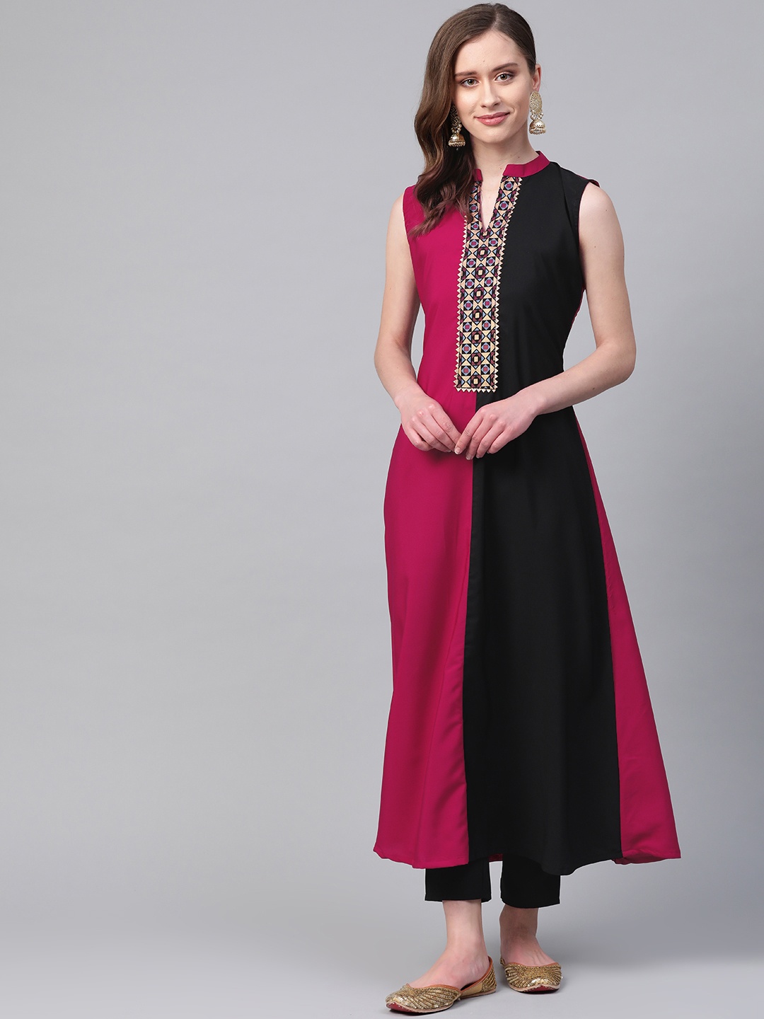 

ZIYAA Women Magenta & Black Colourblocked Straight Kurta