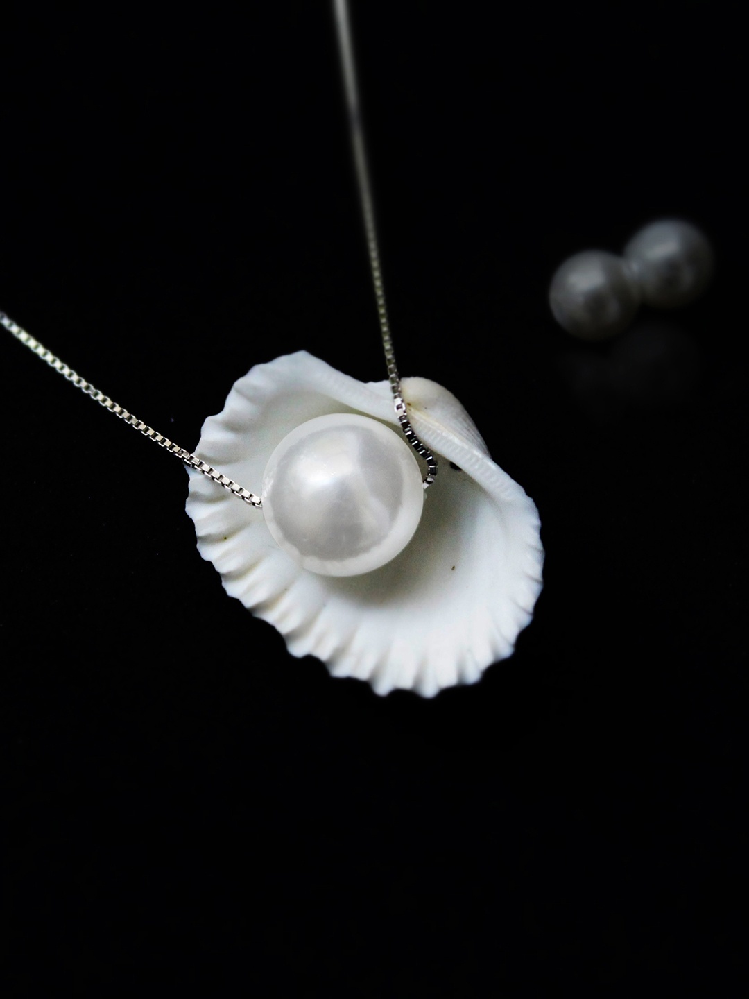 GIVA 925 Silver White Pearl Moon Necklace