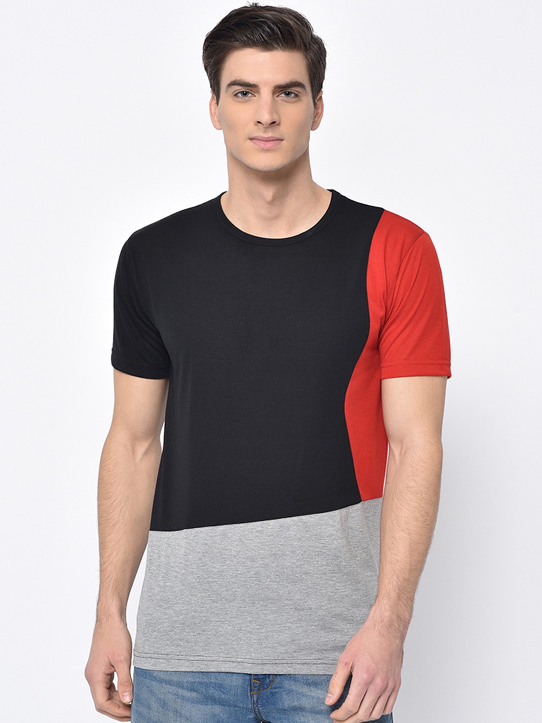 

VIMAL JONNEY Men Black & Red Colourblocked Round Neck T-shirt