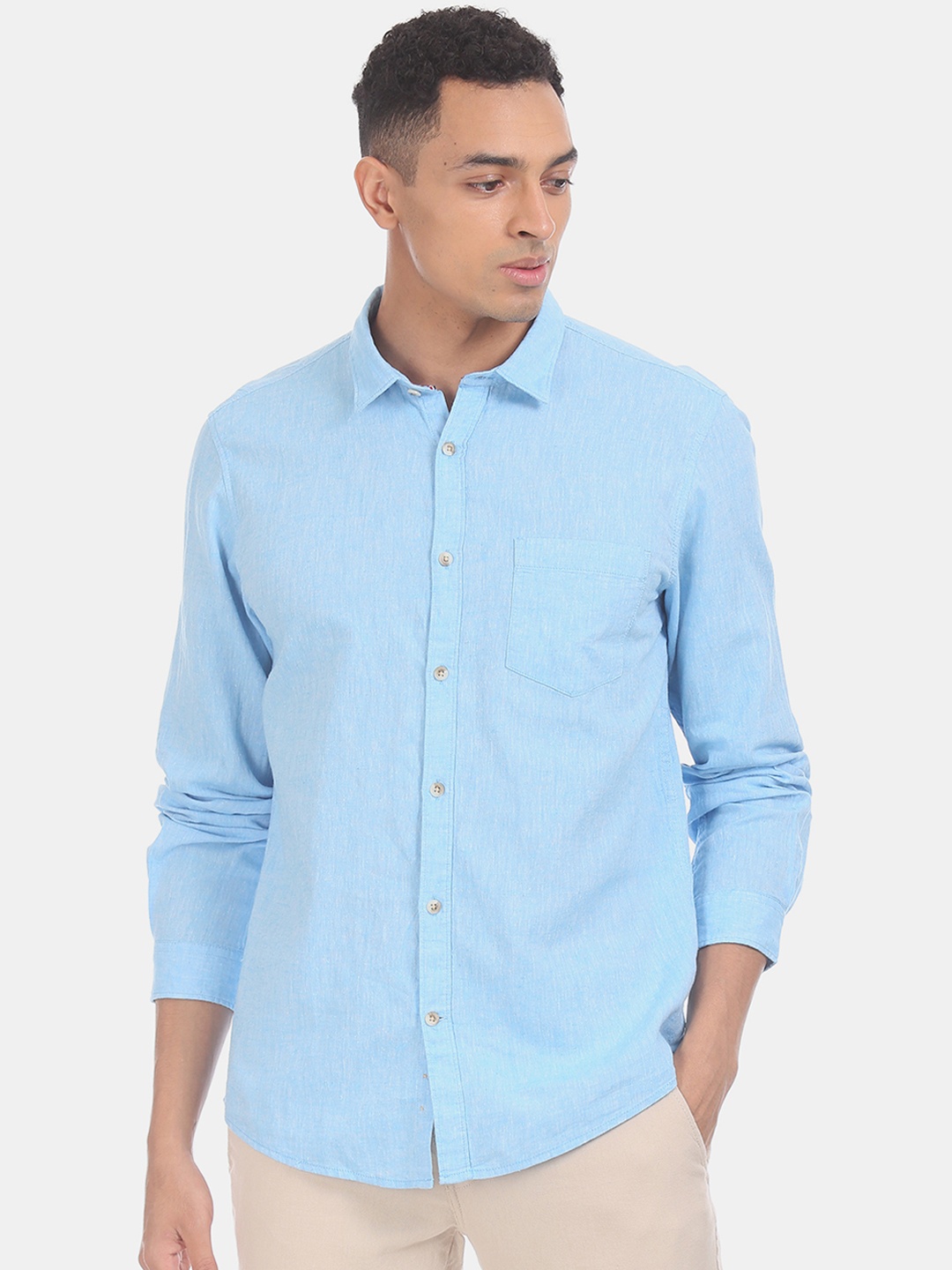 

Ruggers Men Blue Regular Fit Solid Casual Shirt
