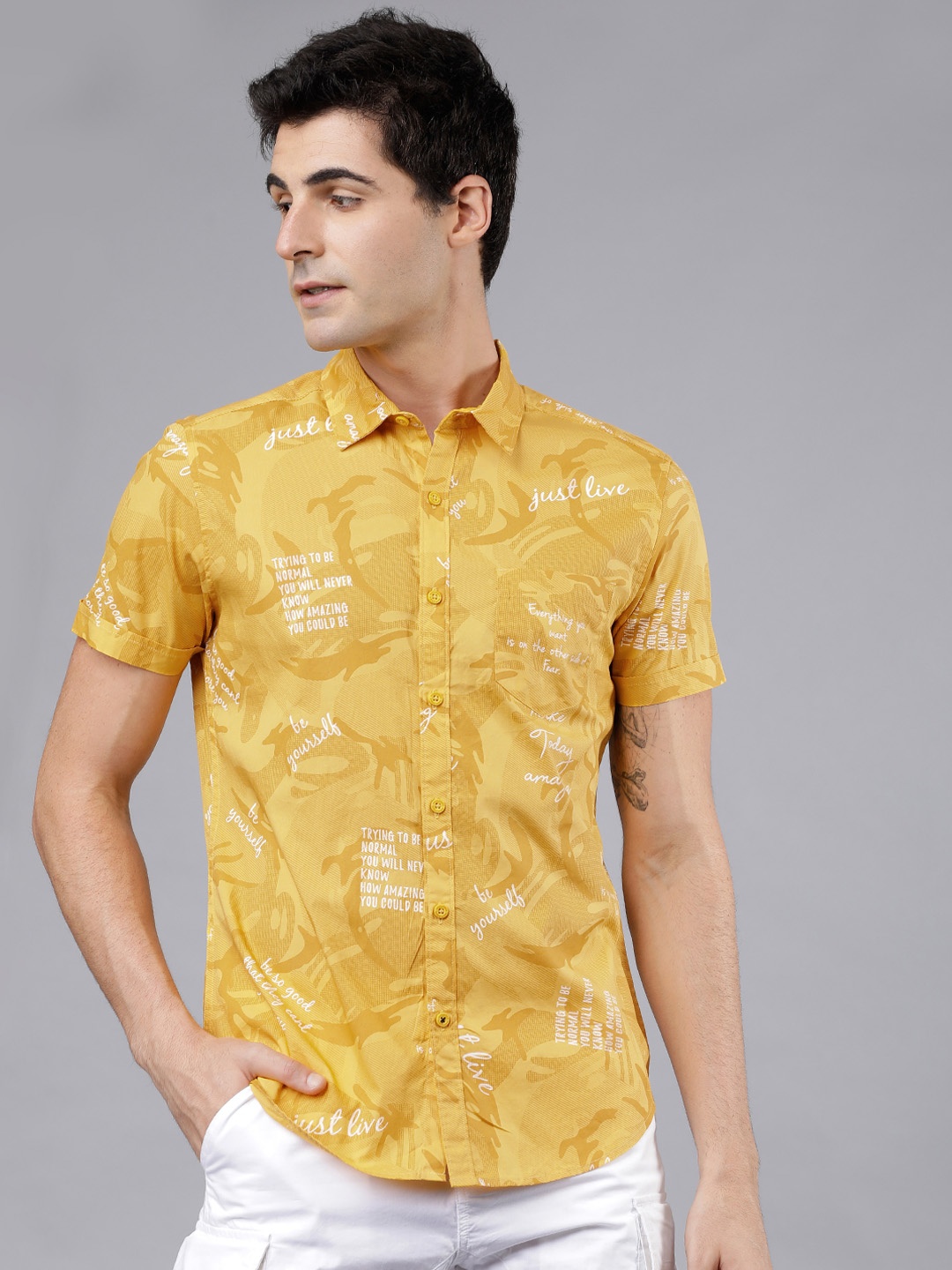 

HIGHLANDER Men Yellow Slim Fit Printed Casual Shirt