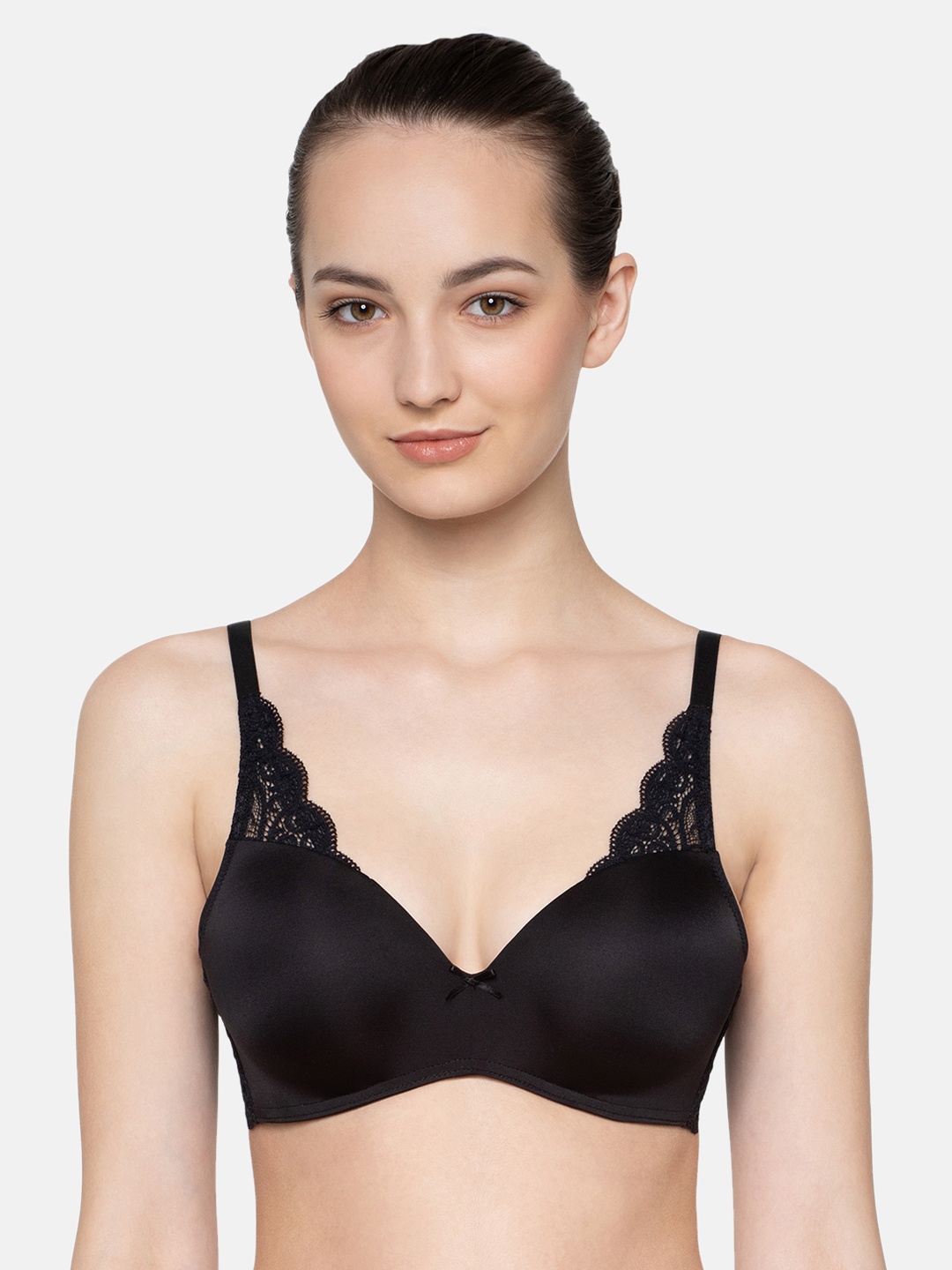 

Triumph Fashion 132 Modern Padded Wireless Magic-Wire Shape-Up Support Bra, Black