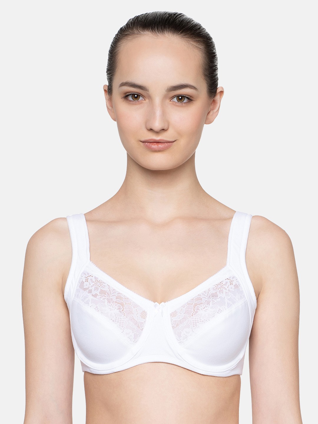 

Triumph Form & Beauty Non Padded Wired Lace Mature Bra, White