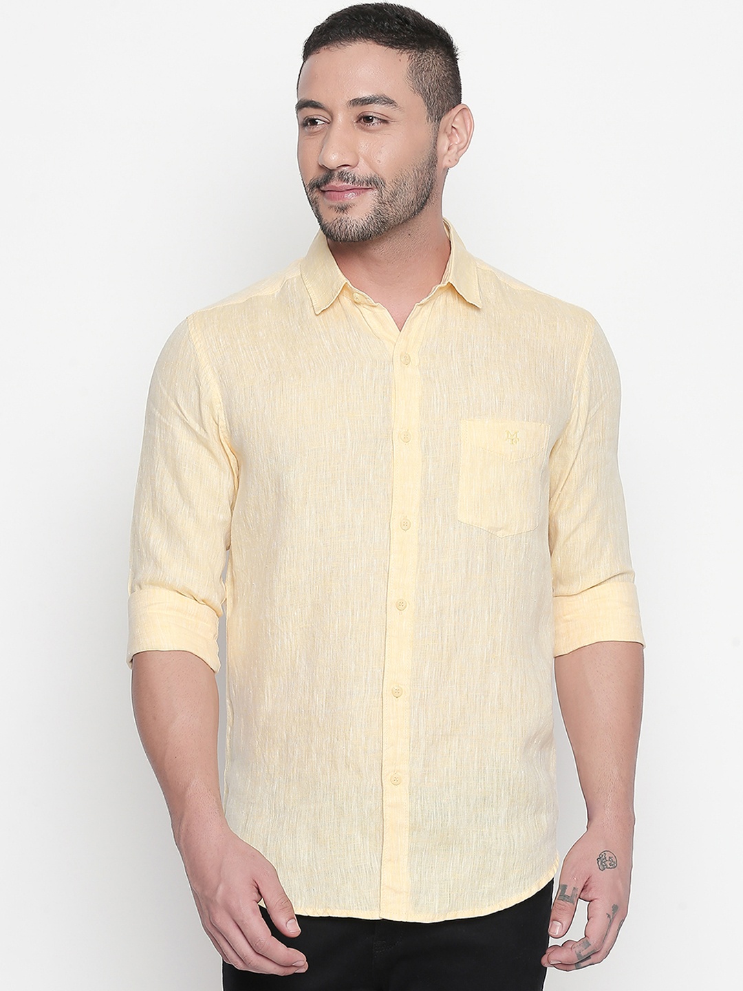 

Mufti Men Yellow Slim Fit Solid Casual Linen Shirt