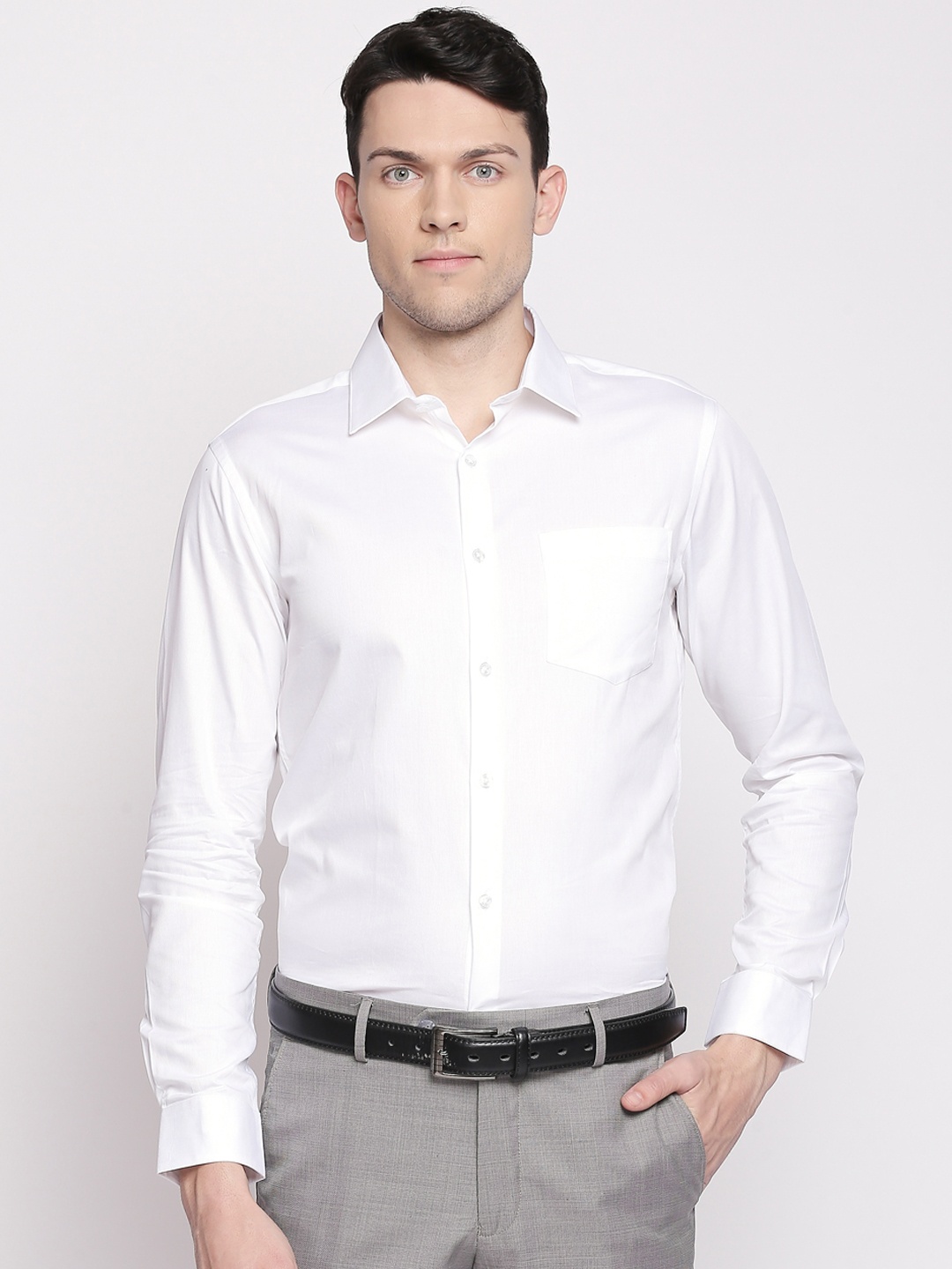 

RICHARD PARKER by Pantaloons Men White Slim Fit Self Design Formal Shirt