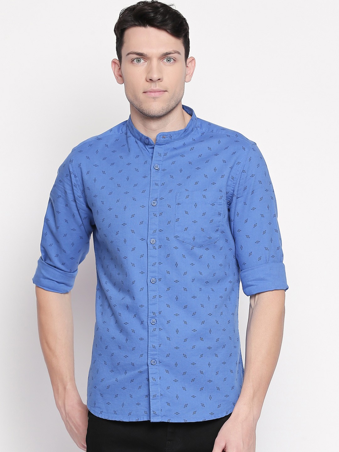 

BYFORD by Pantaloons Men Blue Regular Fit Printed Casual Shirt