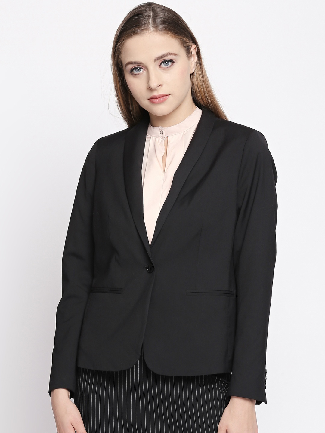 

Annabelle by Pantaloons Women Black Solid Single-Breasted Comfort-Fit Blazer