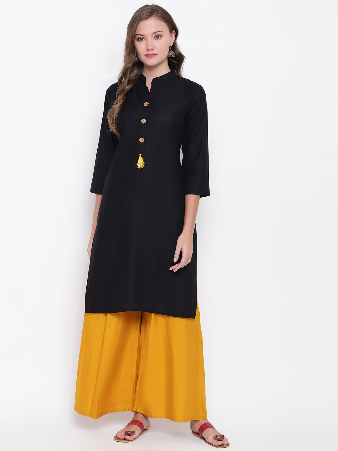 

Vbuyz Women Black Solid Straight Kurta