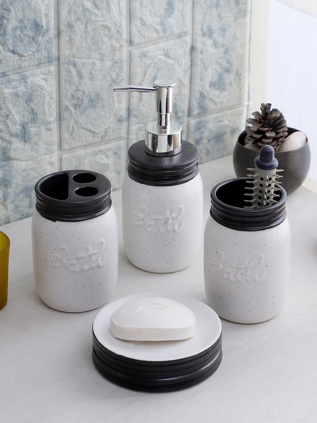 

Cortina 4-Piece White & Black Colourblocked Resin Bathroom Accessories