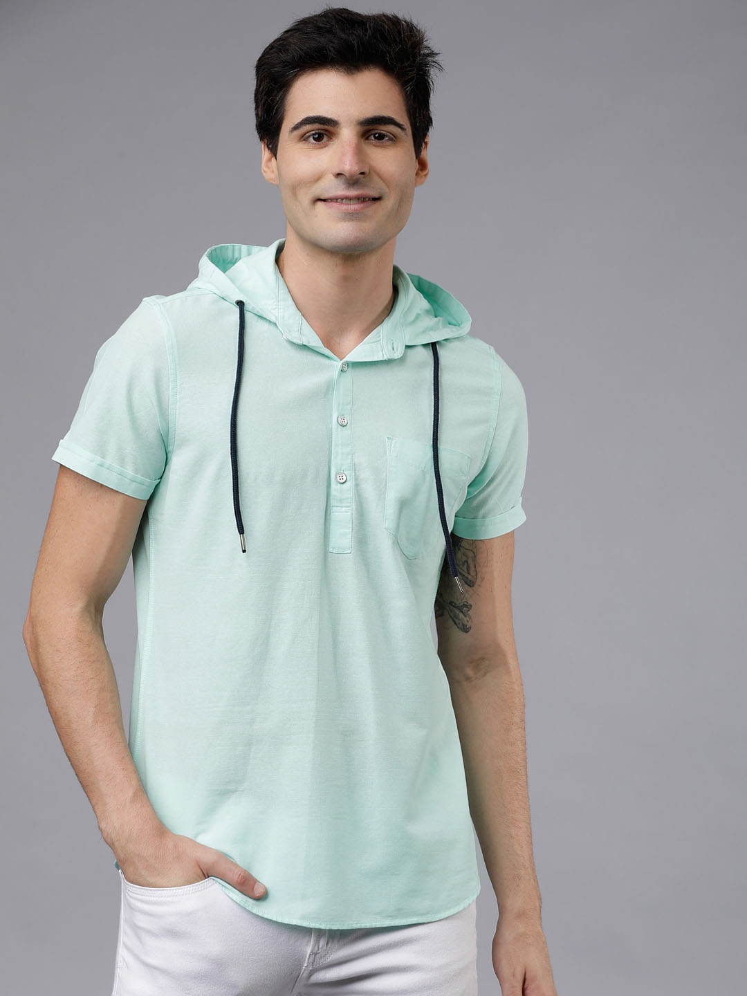 

LOCOMOTIVE Men Sea Green Slim Fit Solid Casual Shirt