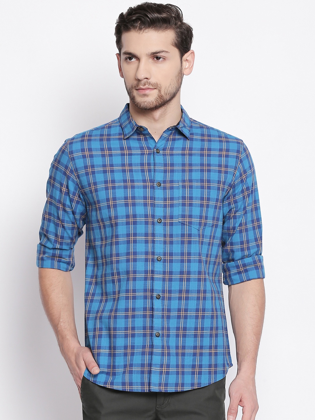 

BYFORD by Pantaloons Men Blue Slim Fit Checked Casual Shirt