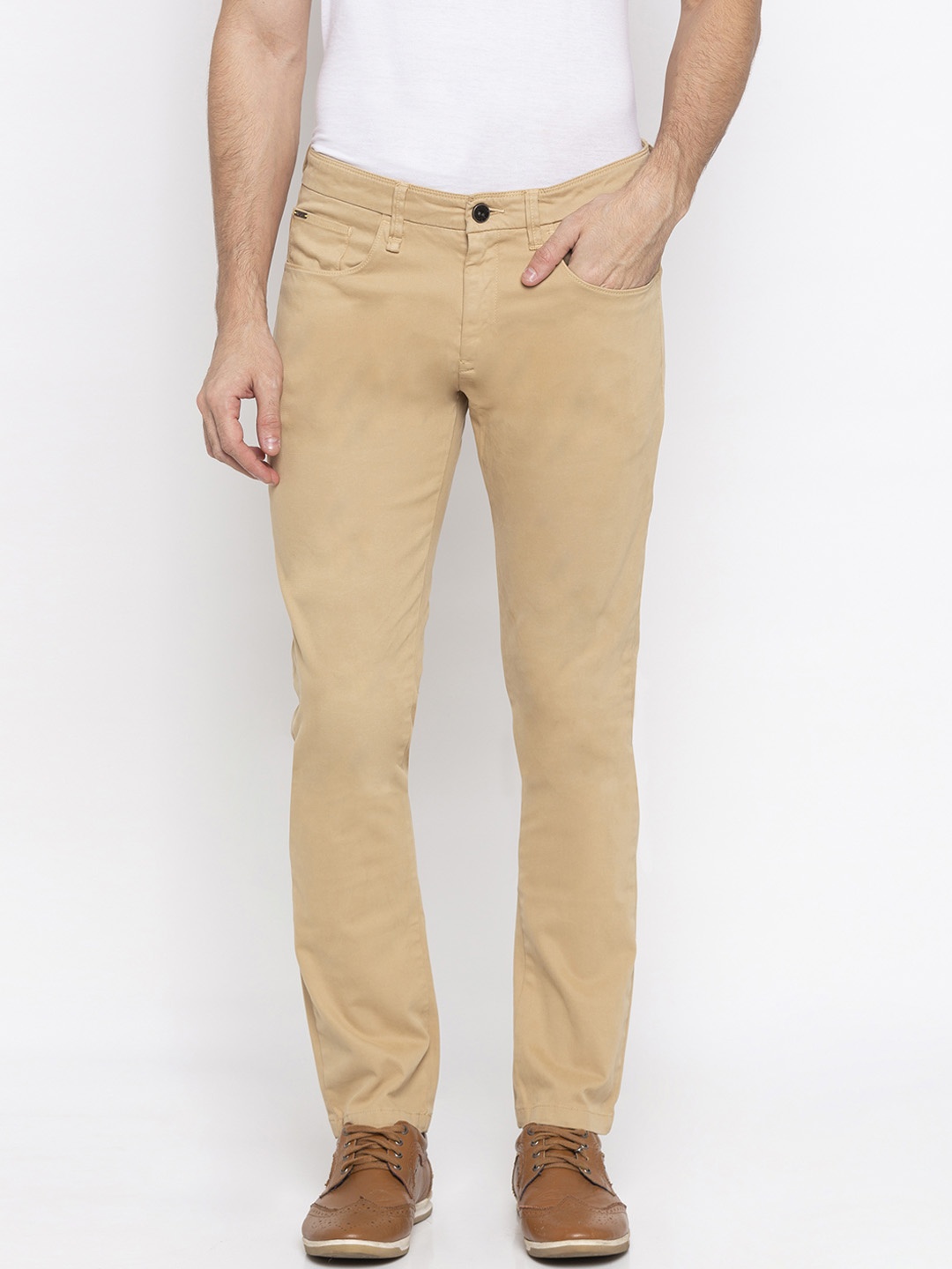

SPYKAR Men Beige Tapered Fit Solid Regular Trousers