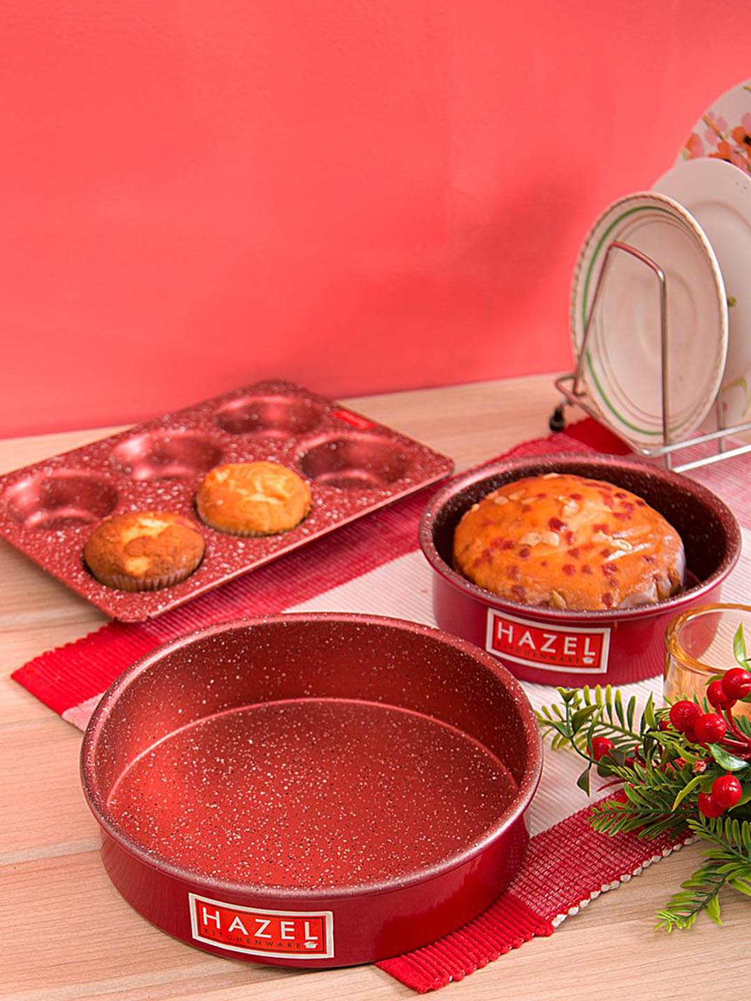 

HAZEL Set Of 3 Red Aluminium Non Stick Microwave Safe Cake Moulds with Muffin Mould