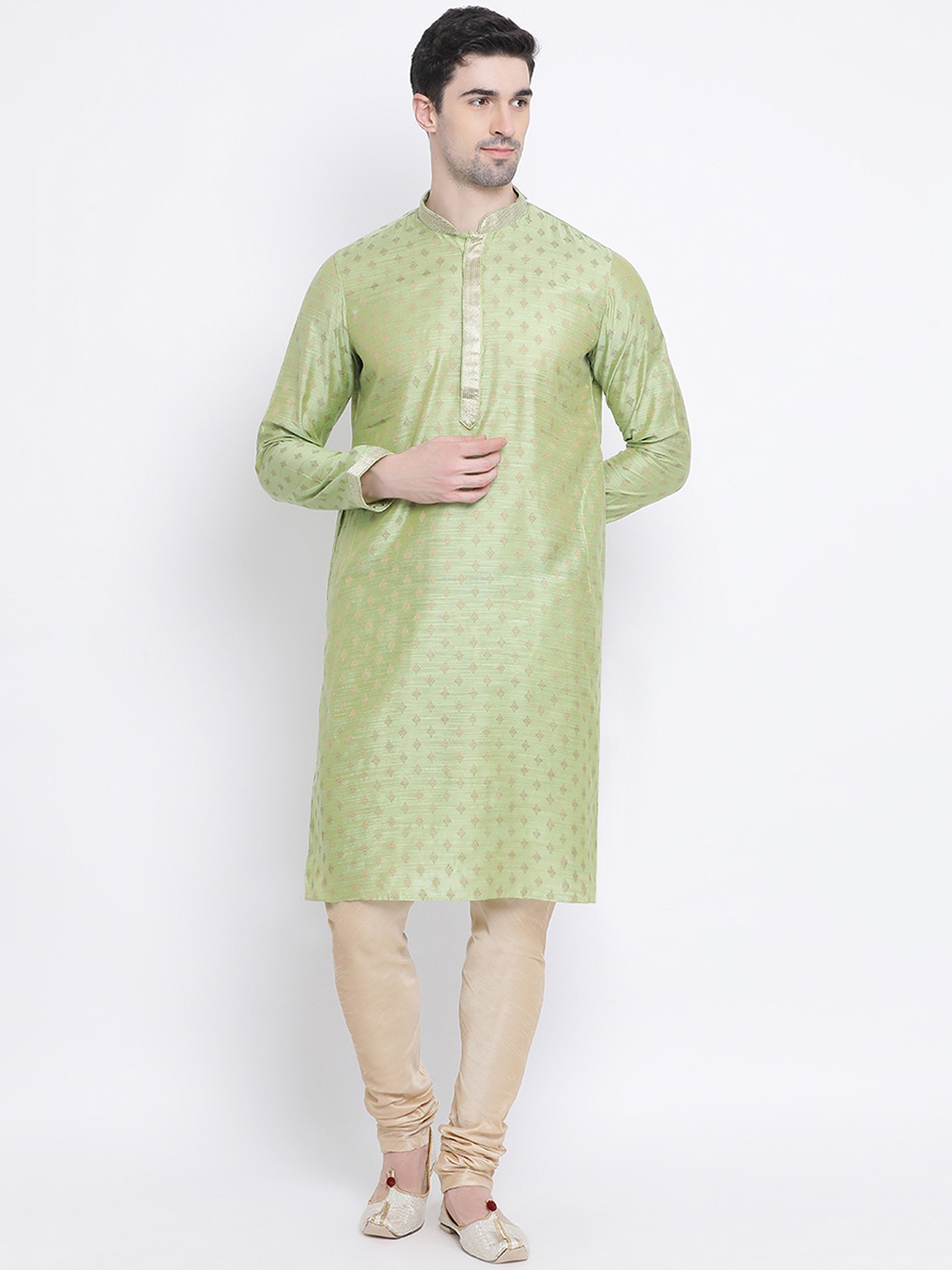 

Sanwara Men Green & Golden Woven Design Straight Kurta