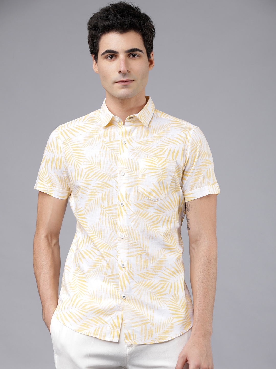 

HIGHLANDER Men White & Yellow Slim Fit Printed Casual Shirt