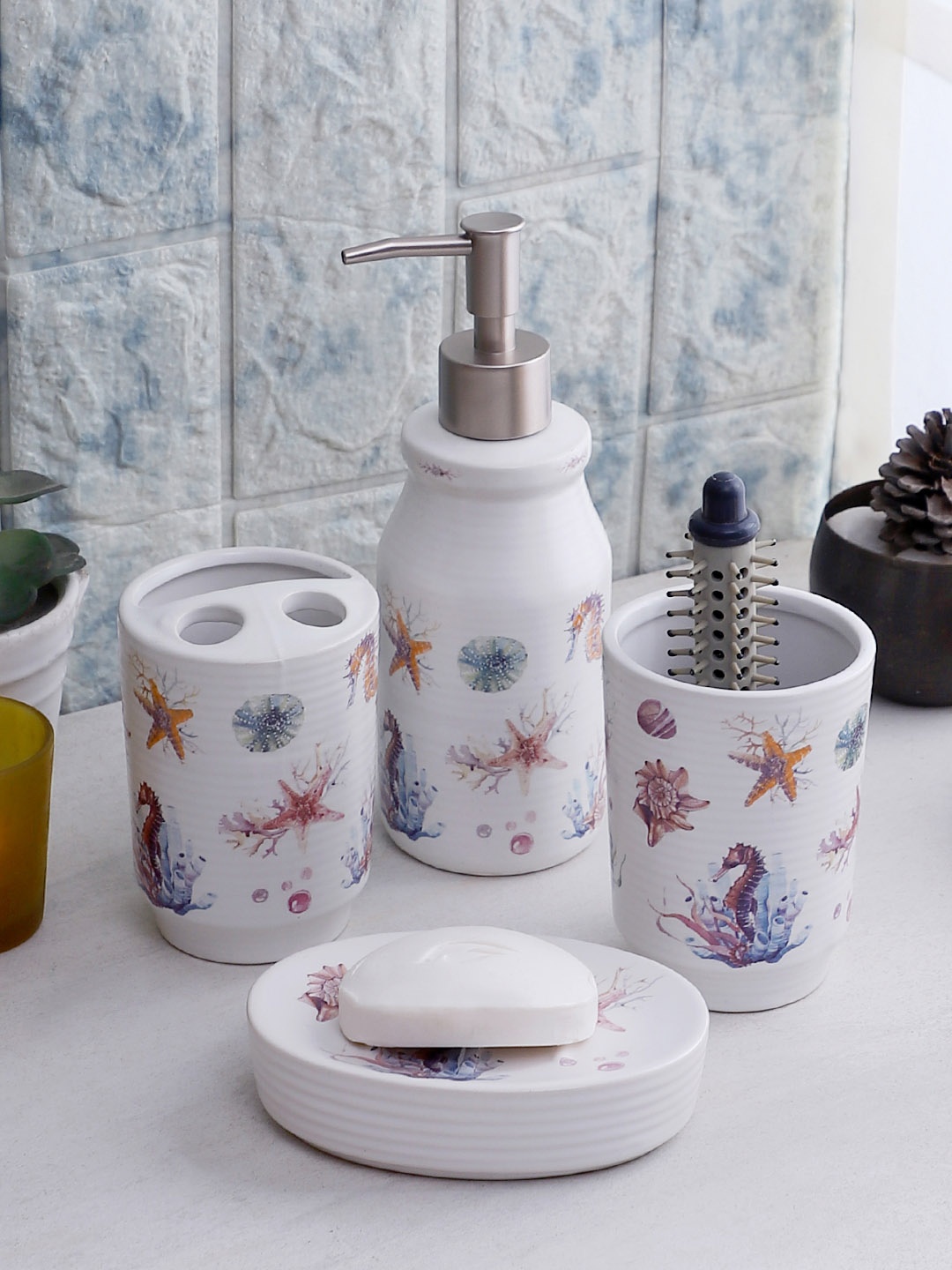 

Cortina Unisex 4-Piece White & Blue Printed Marble Finish Bath Accessory Set