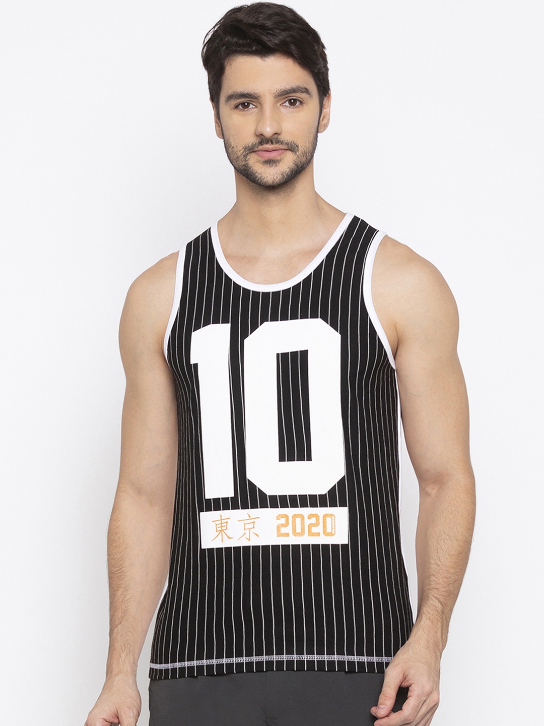 

SPYKAR Men Black & White Printed Round Neck T-shirt