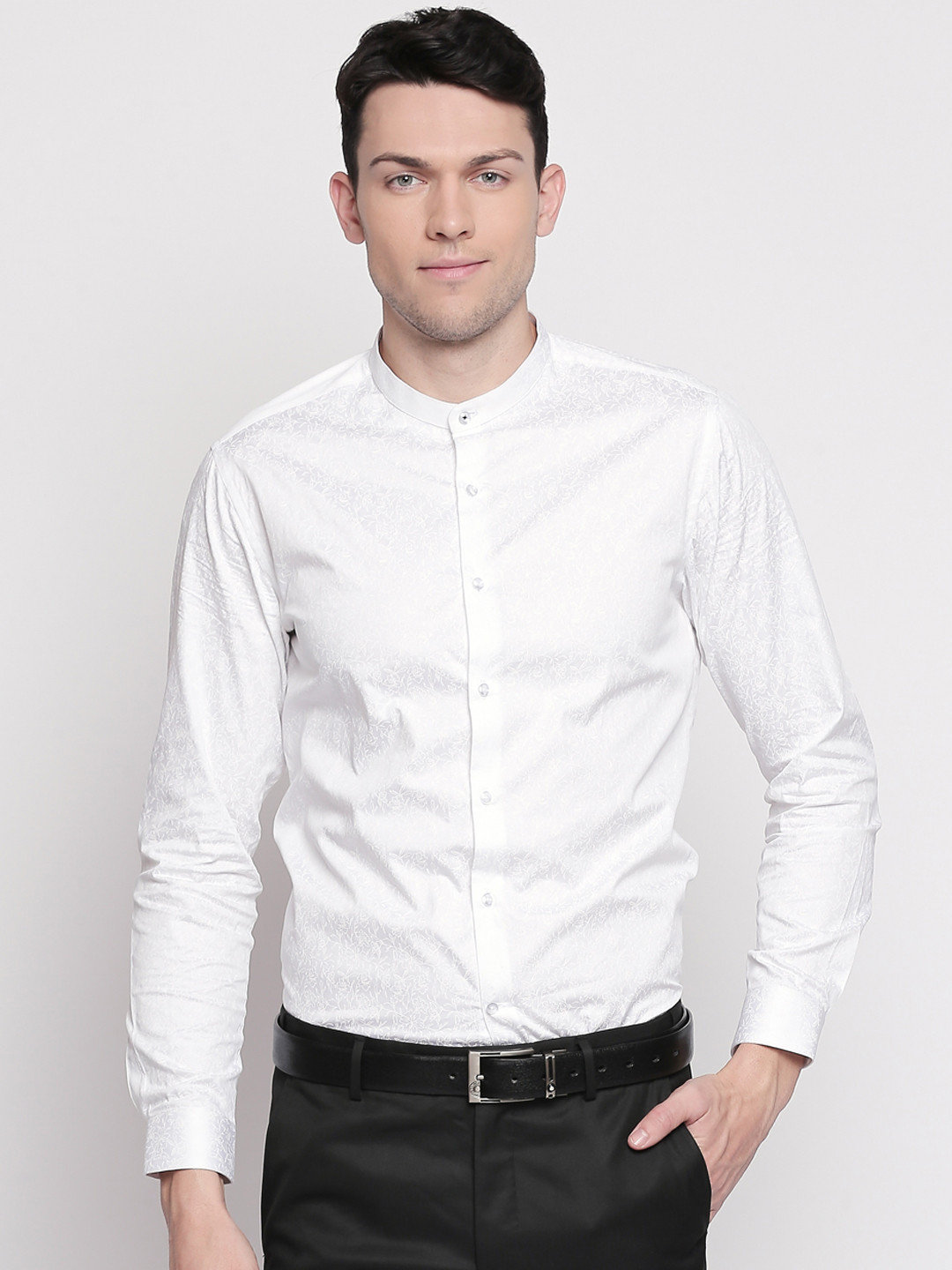 

RICHARD PARKER by Pantaloons Men White Slim Fit Printed Party Shirt