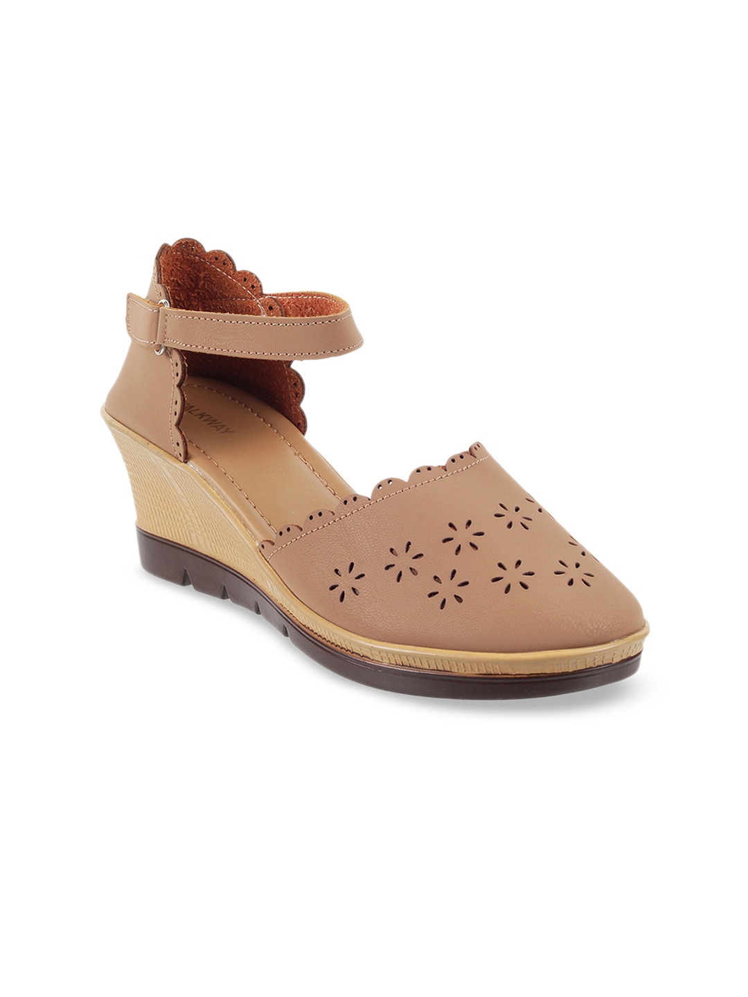 

WALKWAY by Metro Women Tan Brown Solid Sandals