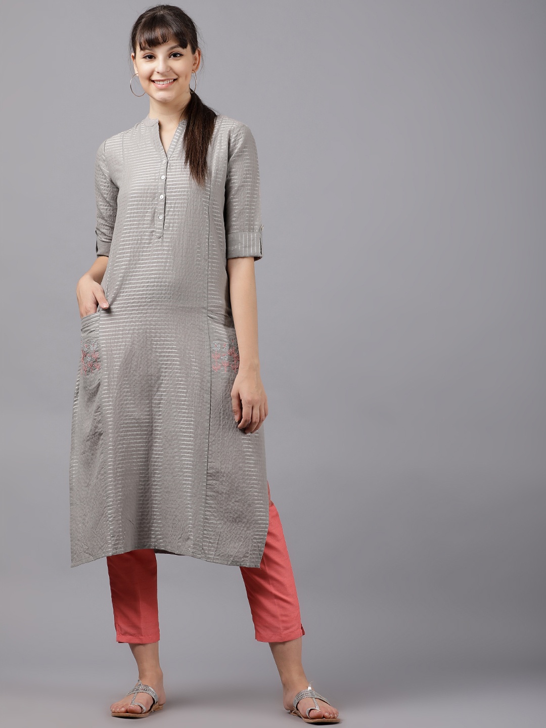 

Vishudh Women Grey & Silver-Toned Striped Straight Kurta