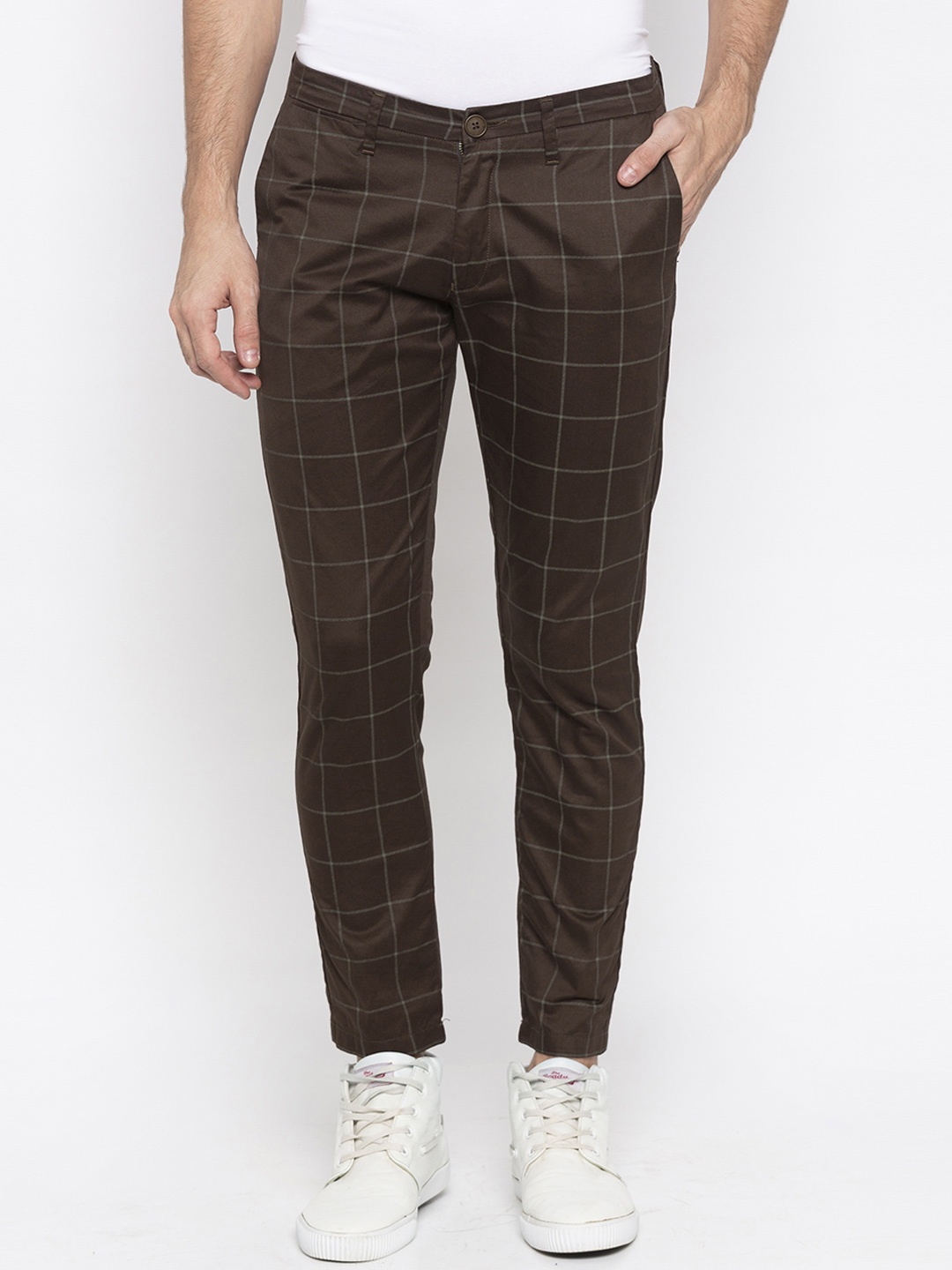 

SPYKAR Men Brown & White Tapered Fit Checked Regular Trousers