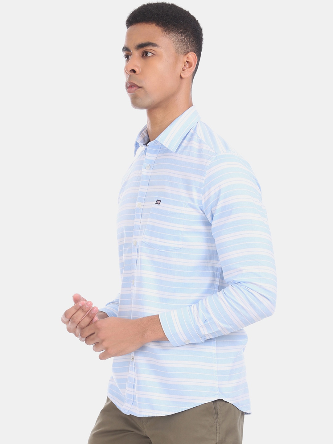 

Arrow Sport Men Blue & White Slim Fit Striped Casual Shirt