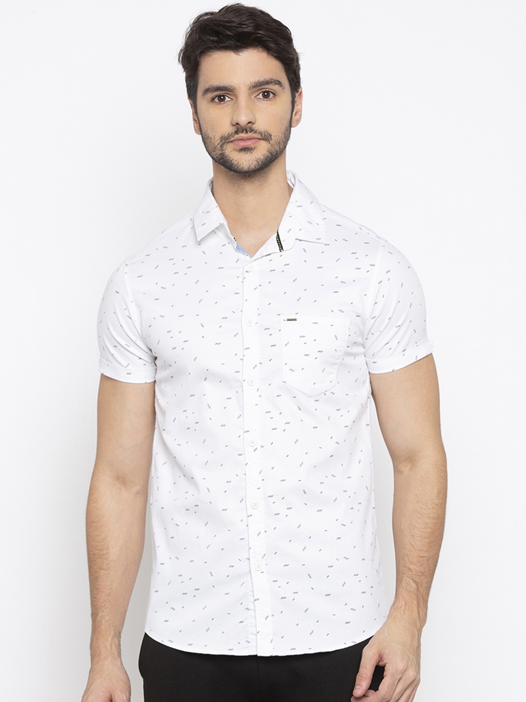 

SPYKAR Men White Slim Fit Printed Casual Shirt