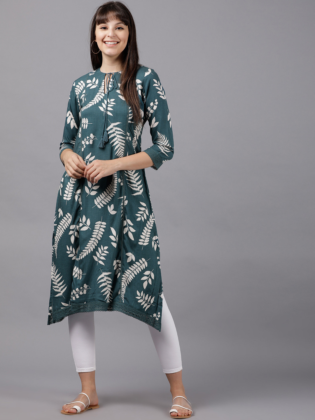 

Vishudh Women Teal Blue & White Printed Straight Kurta