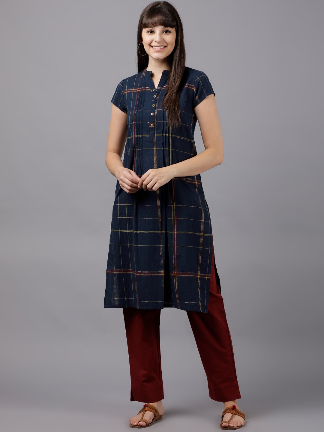 

Vishudh Women Navy Blue Checked Straight Kurta