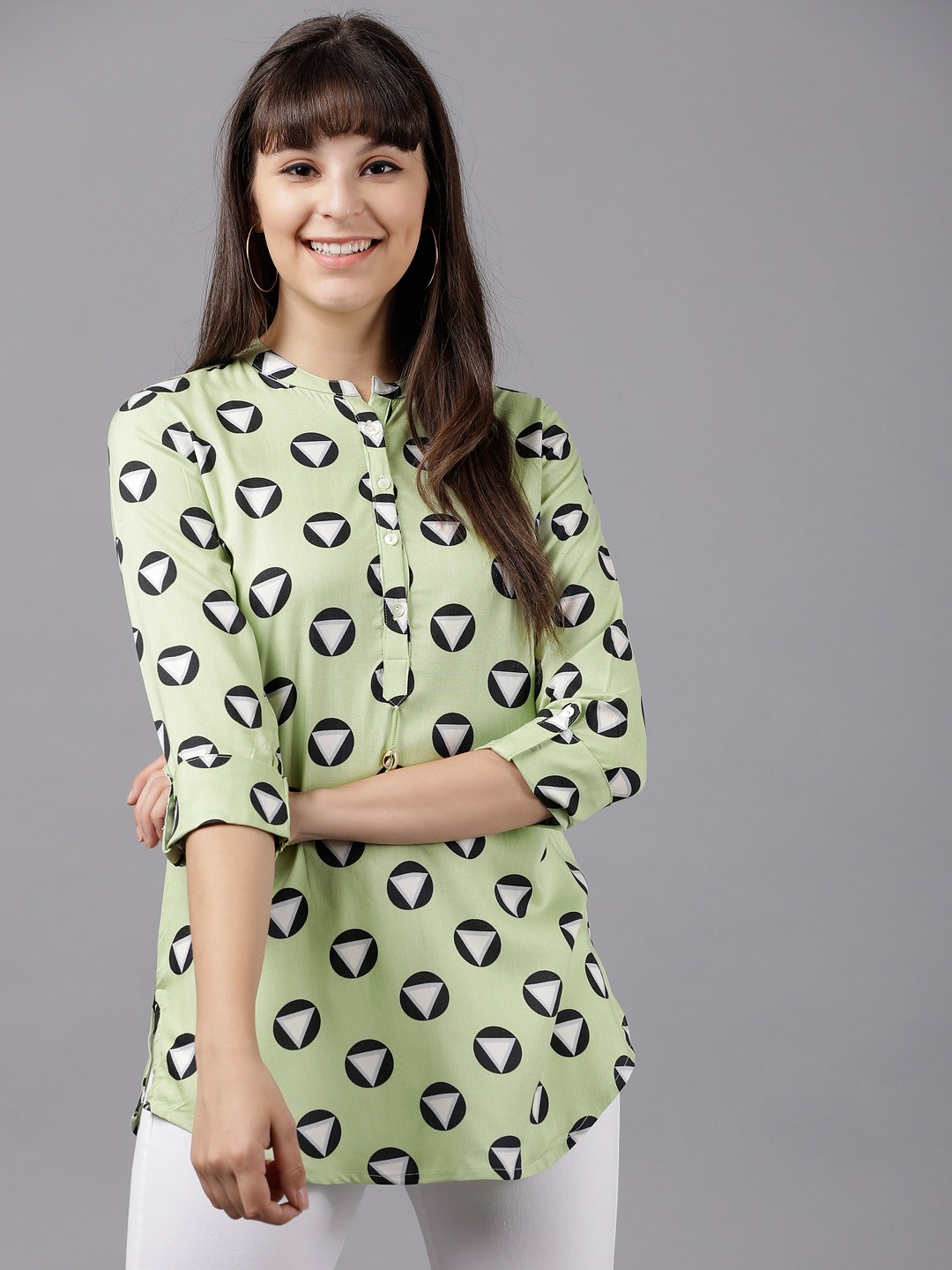 

Vishudh Women Green Printed Top