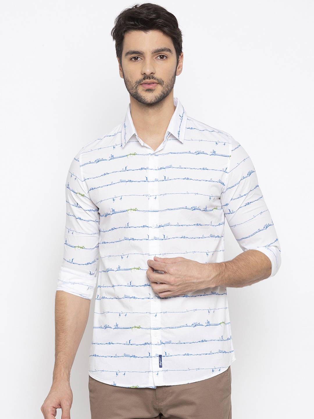 

SPYKAR Men White & Blue Slim Fit Printed Casual Shirt