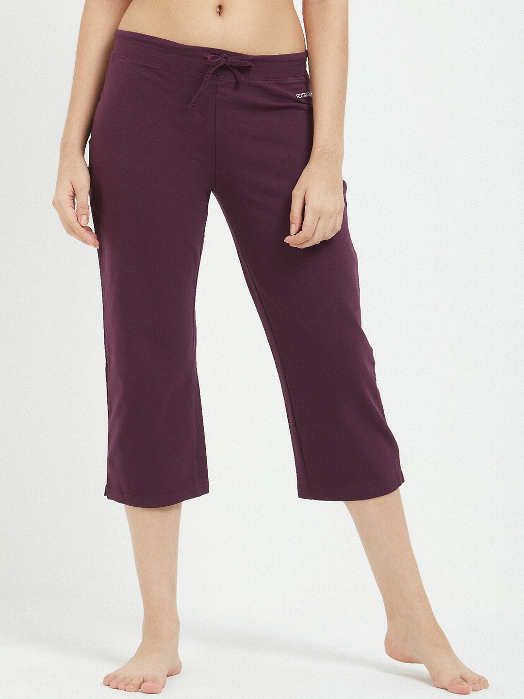 

Fruit of the loom Unwind Women Purple Solid Intellifresh Slim Fit Lounge Capris