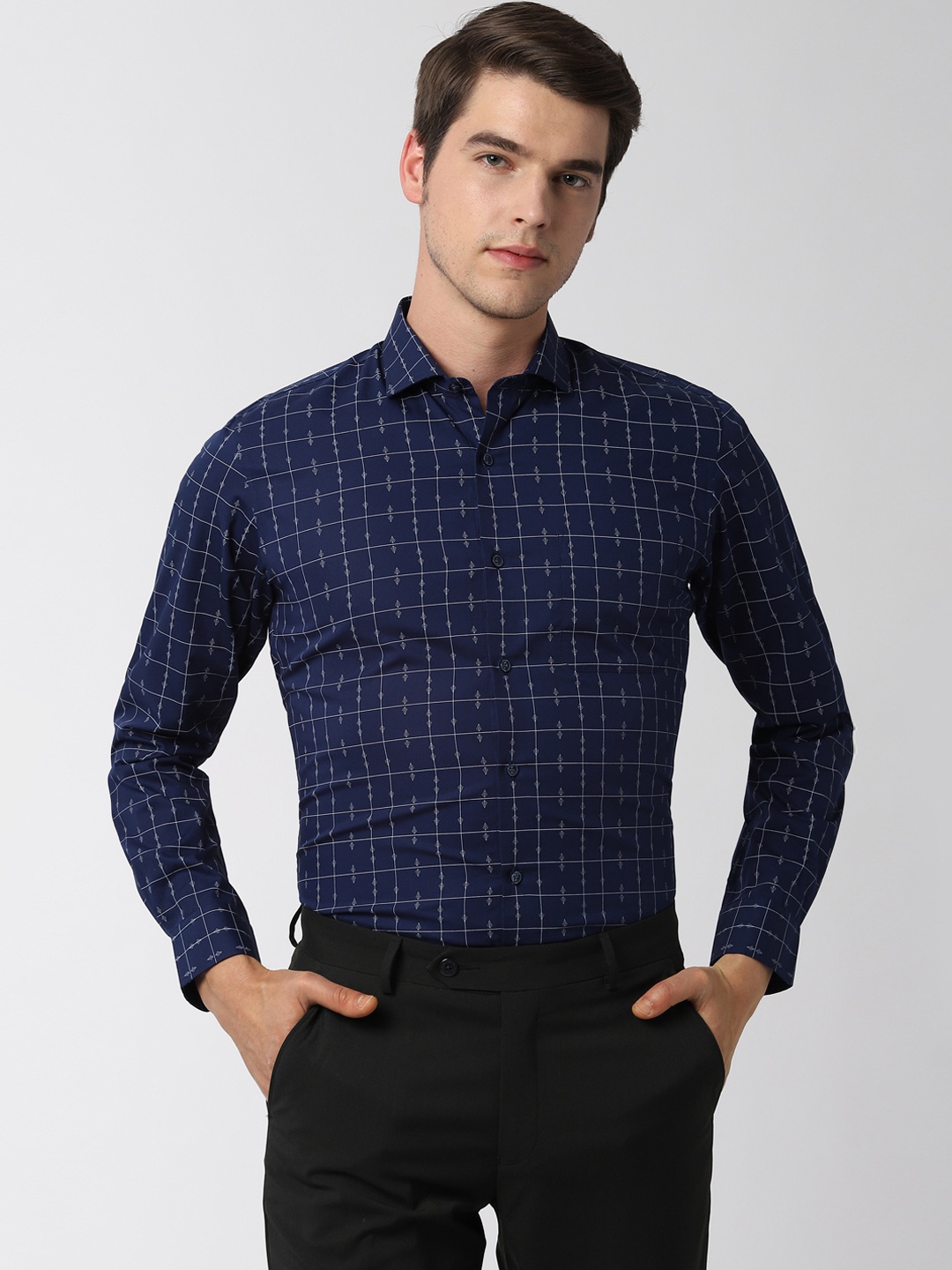 

Peter England Men Navy Blue & White Slim Fit Checked Formal Shirt