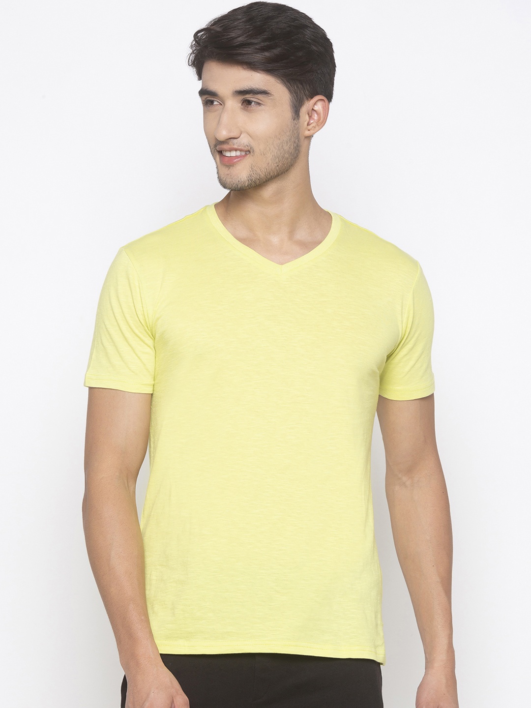 

Globus Men Yellow Solid V-Neck Slim Fit T-shirt